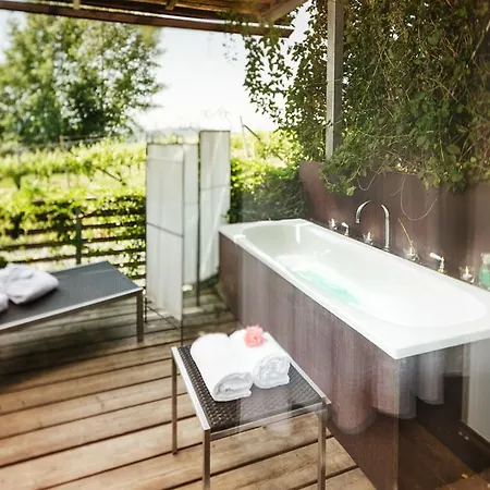 فندق Weingartenhotel Harkamp Suedsteiermark 3*