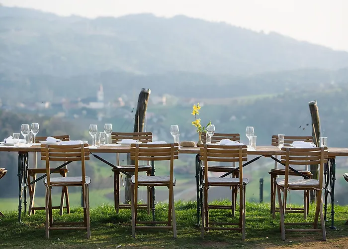 Weingartenhotel Harkamp Suedsteiermark Sankt Nikolai im Sausal