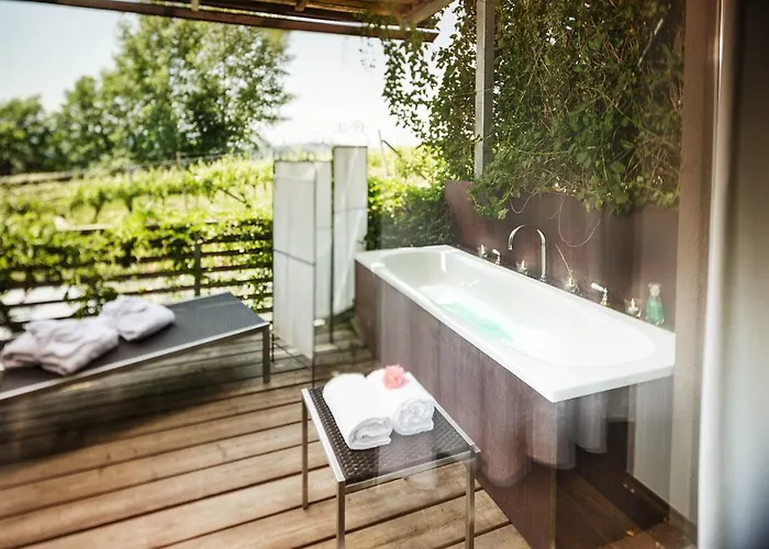 فندق Weingartenhotel Harkamp Suedsteiermark 3*